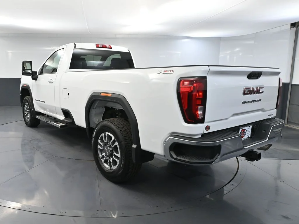 2025 GMC Sierra 3500HD SLE - Photo 9
