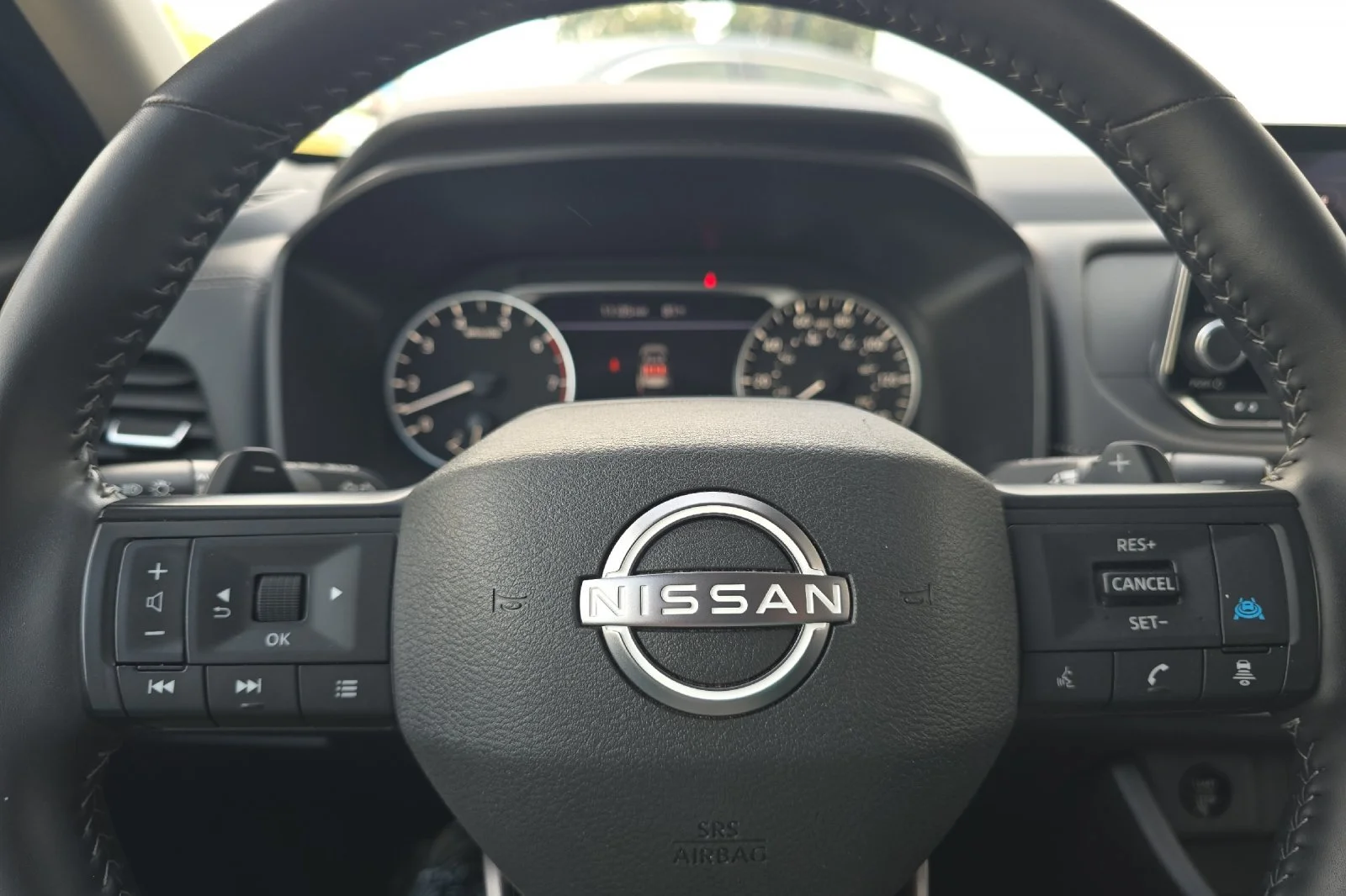 Used 2025 Deep Ocean Blue Pearl Nissan SV image 22