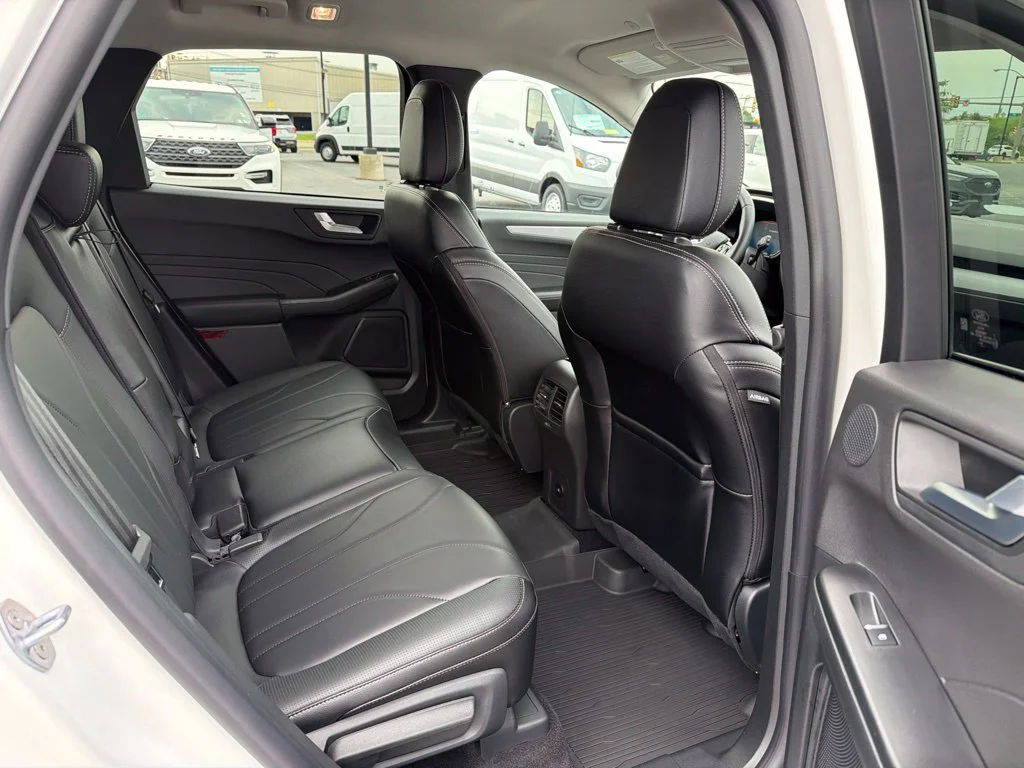 New 2025 Star White Metallic Tri-coat Ford Plug-in Hybrid image 22
