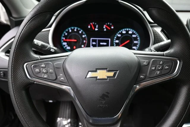 Used 2025 Black Chevrolet LT image 17