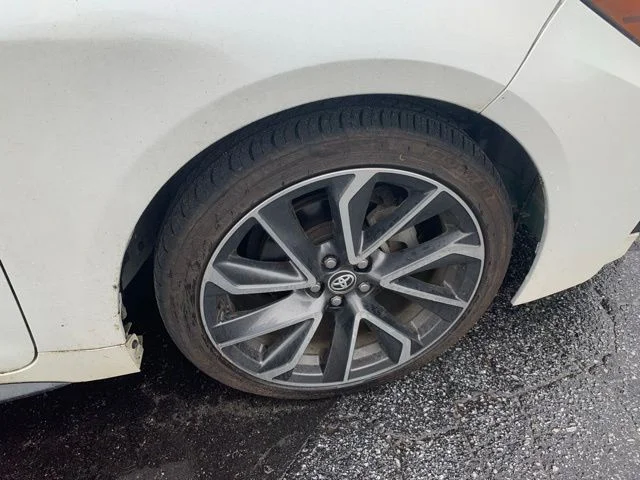 Used 2020 Blizzard Pearl Toyota SE image 10