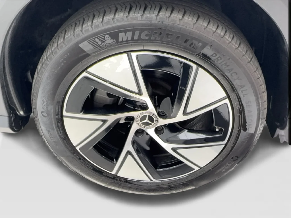 Used 2023 Silver Mercedes-Benz GLC 300 image 16