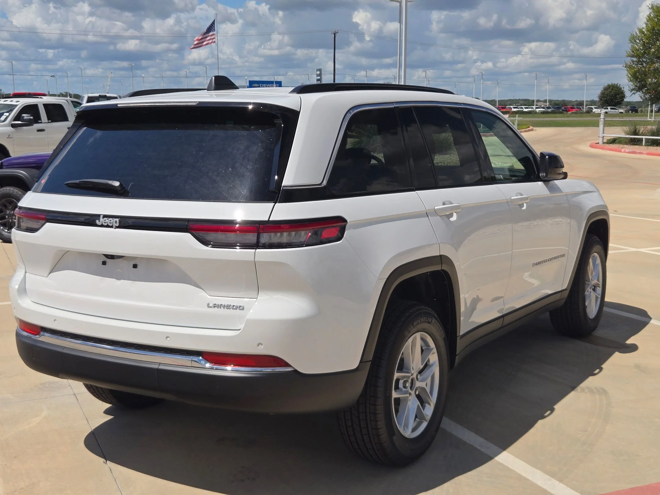 New 2026 Bright White Clearcoat Jeep Laredo X image 3