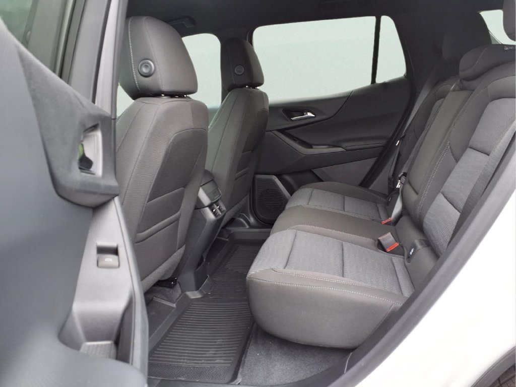 2027 Chevrolet Equinox LT - Photo 18