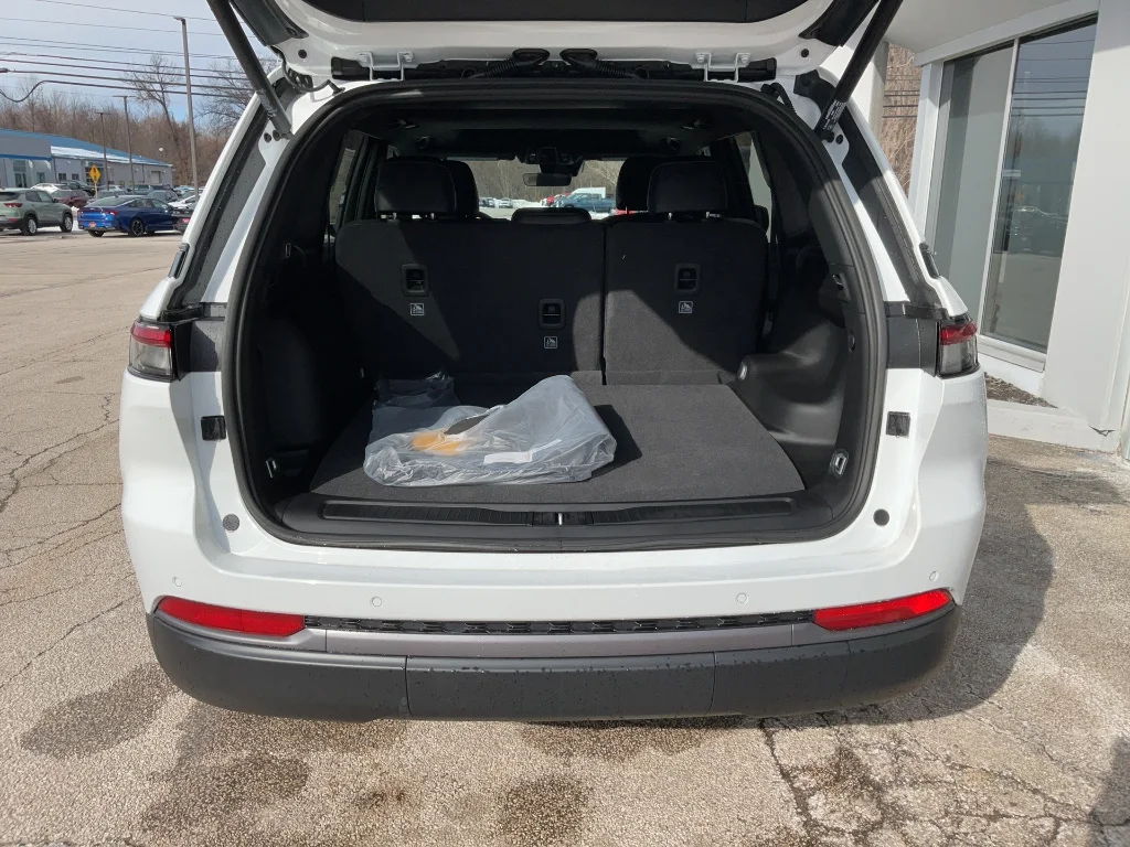 New 2026 Bright White Clearcoat Jeep Altitude 4x4 image 14