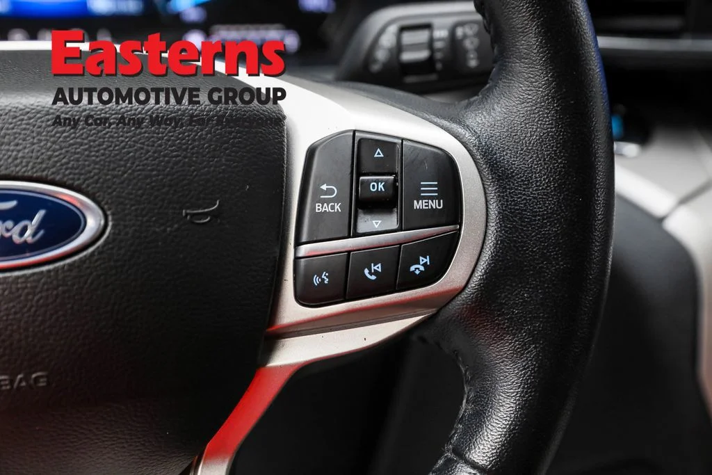 Used 2023 Black Ford XLT image 16