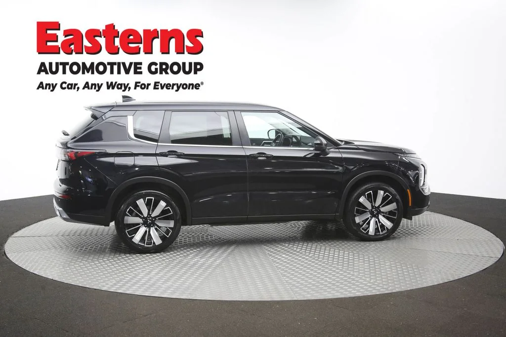 Used 2025 Black Mitsubishi SE image 45