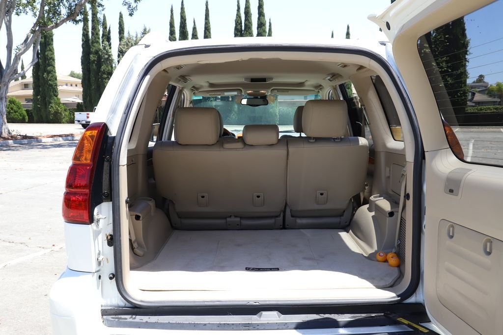 Used 2004 Blizzard Pearl Lexus 470 image 13