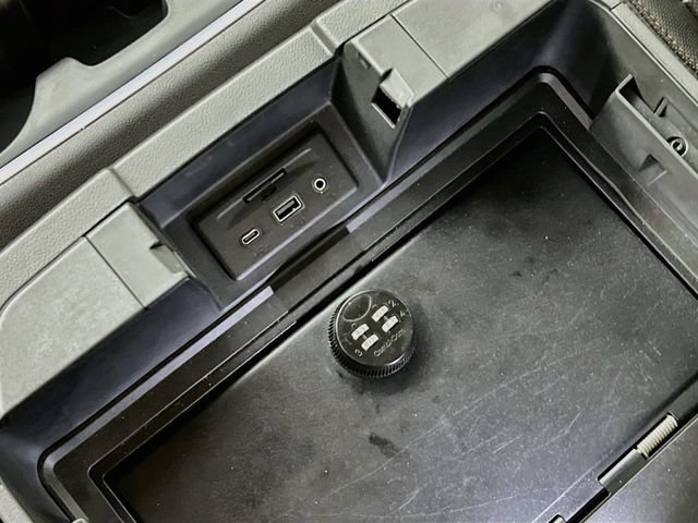 Used 2019 SUMMIT WHITE GMC AT4 image 36