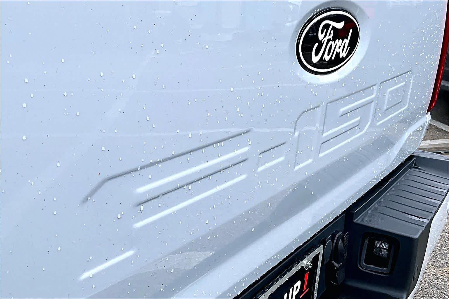 Used 2025 Space White Metallic Ford XLT image 14
