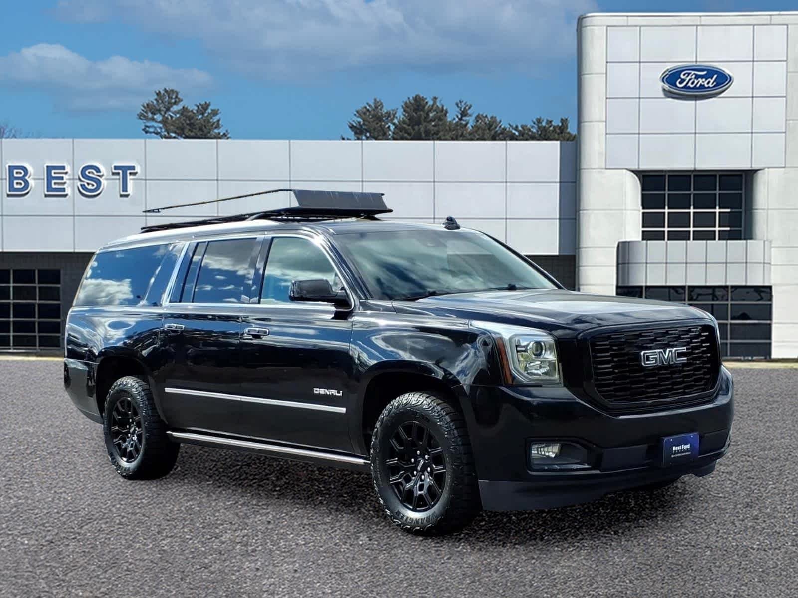 Used 2017 Onyx Black GMC Denali image 10