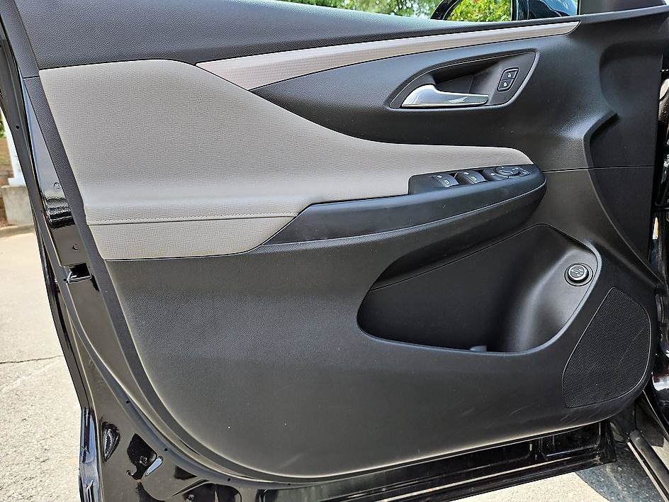 Used 2025 Ebony Twilight Metallic Buick Avenir image 15
