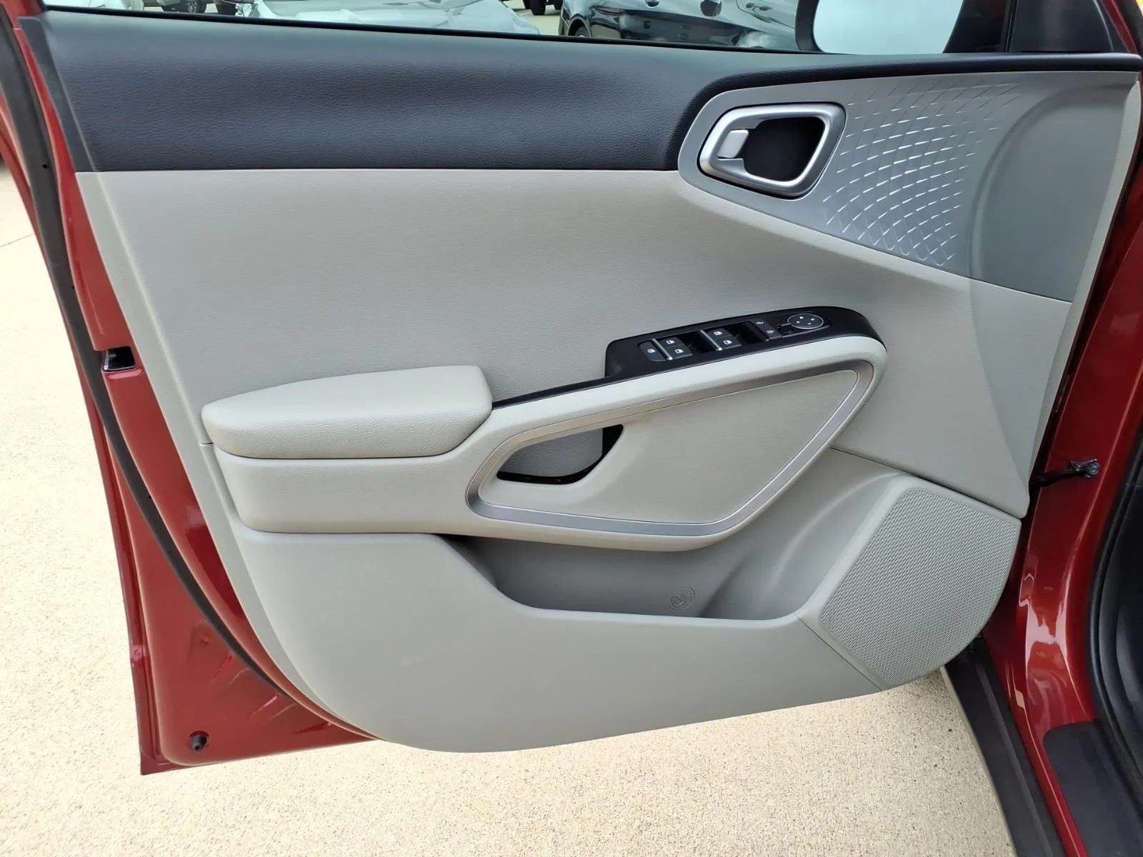 Used 2022 Mars Orange Kia LX image 18