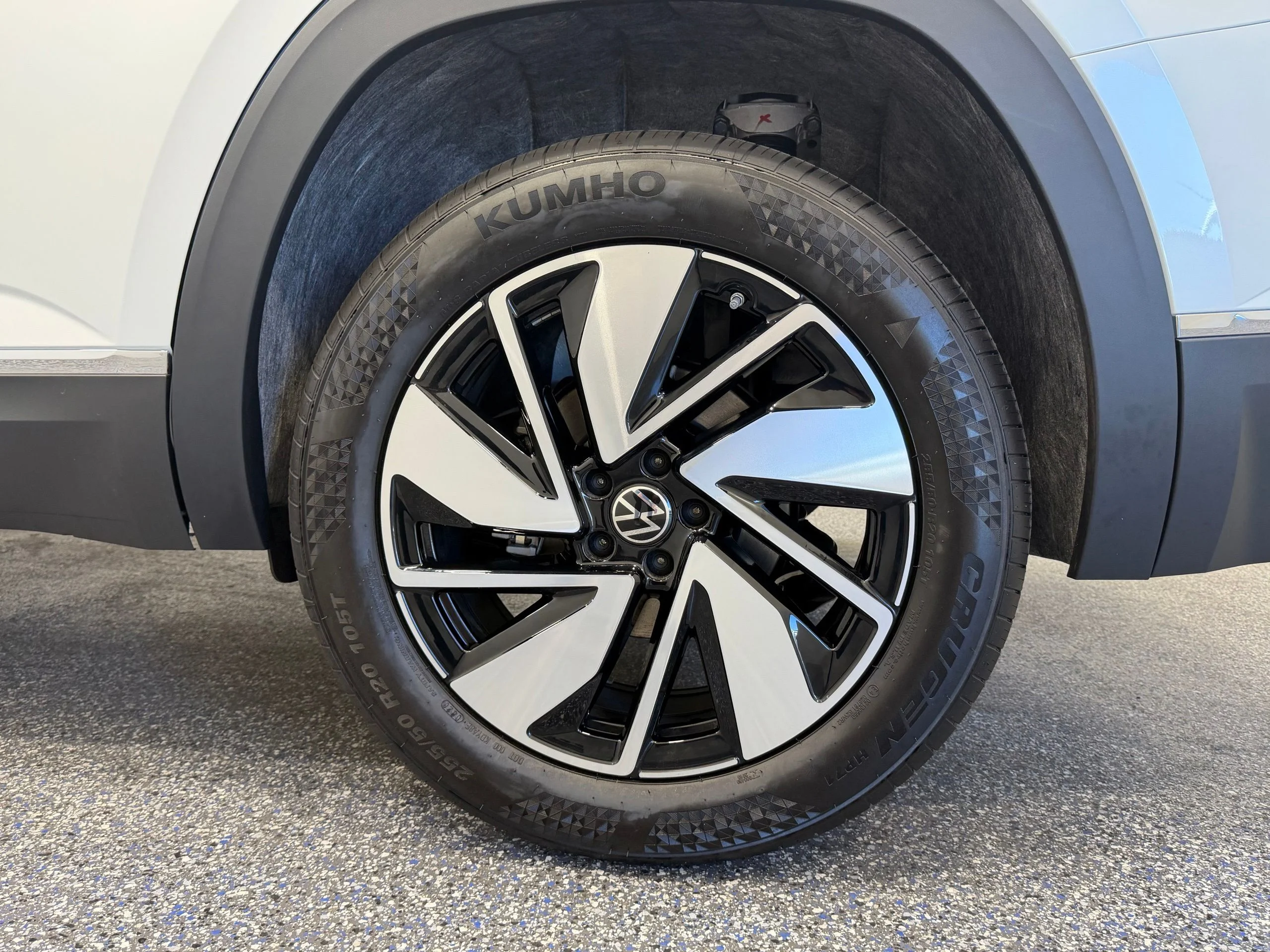 New 2026 White Volkswagen 2.0T SEL image 12
