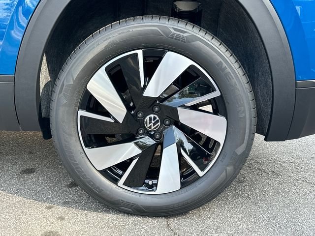 New 2026 Blue Volkswagen 2.0T SE w/Technology image 20
