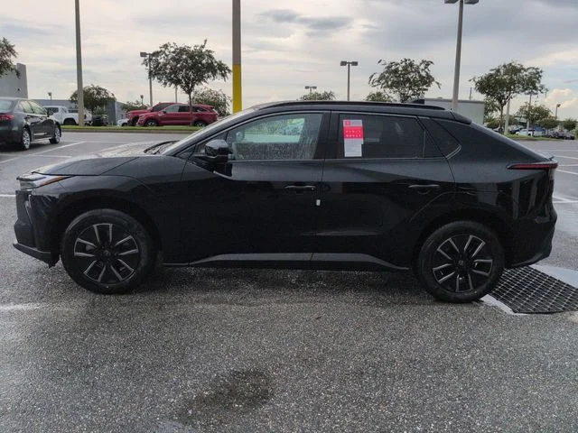 New 2026 Midnight Black Metallic Toyota XLE image 7