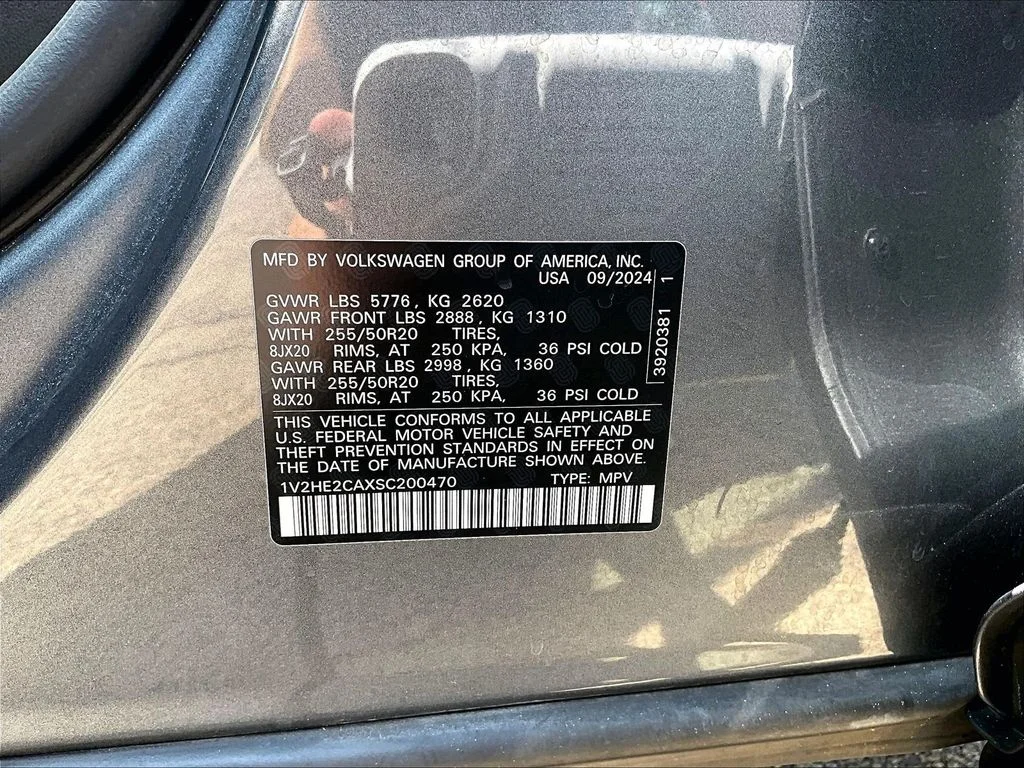 Certified Used 2025  Volkswagen 2.0T SE w/Technology image 23