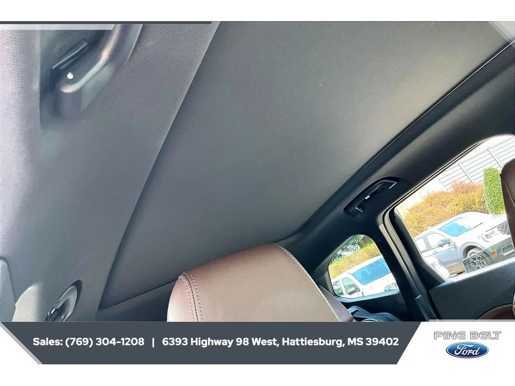 Used 2025 Space Silver Metallic BMW xDrive28i image 16
