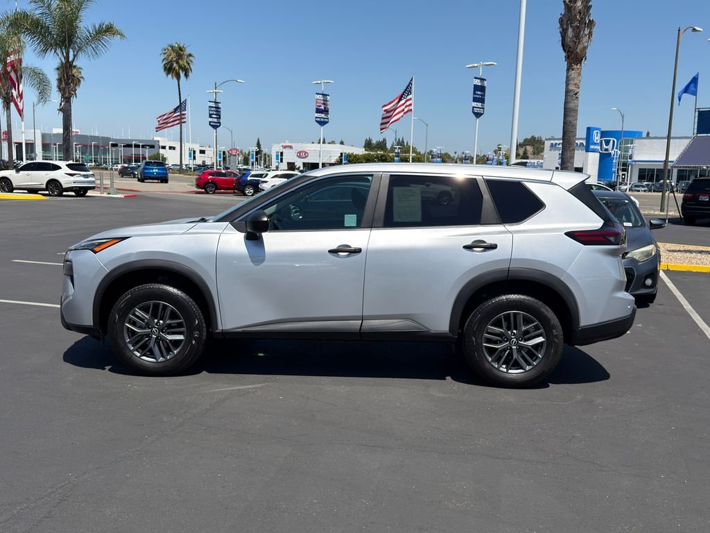 Used 2024 Silver Nissan S image 7