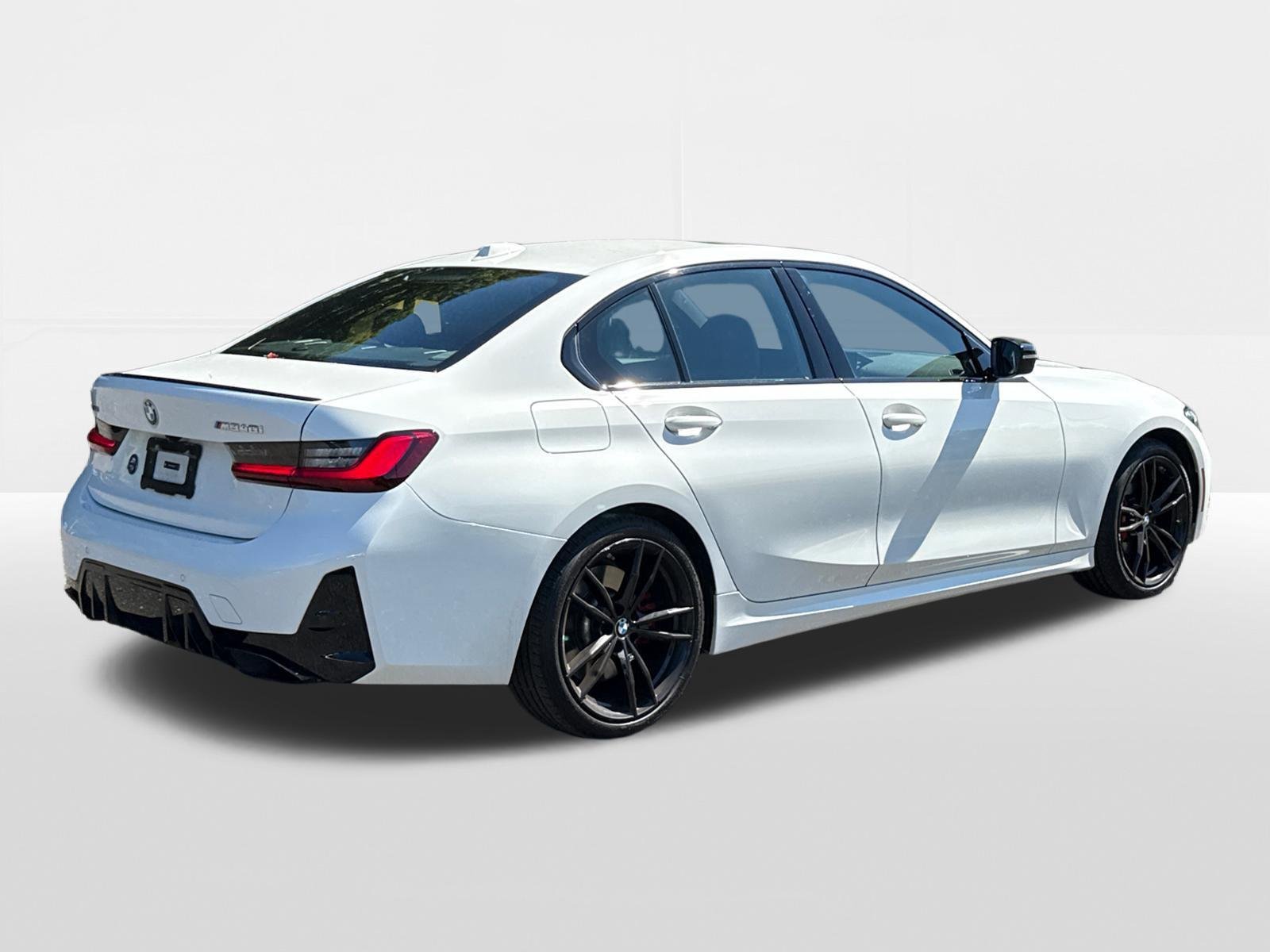 Used 2023 Alpine White BMW M340i xDrive image 5