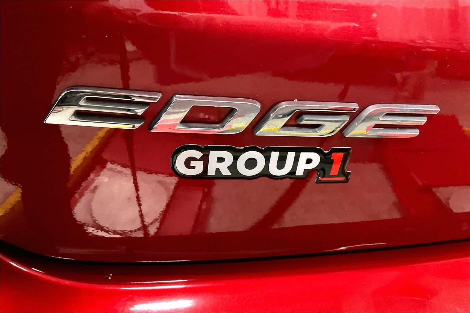 Used 2019 Ruby Red Metallic Tinted Clearcoat Ford SEL image 30