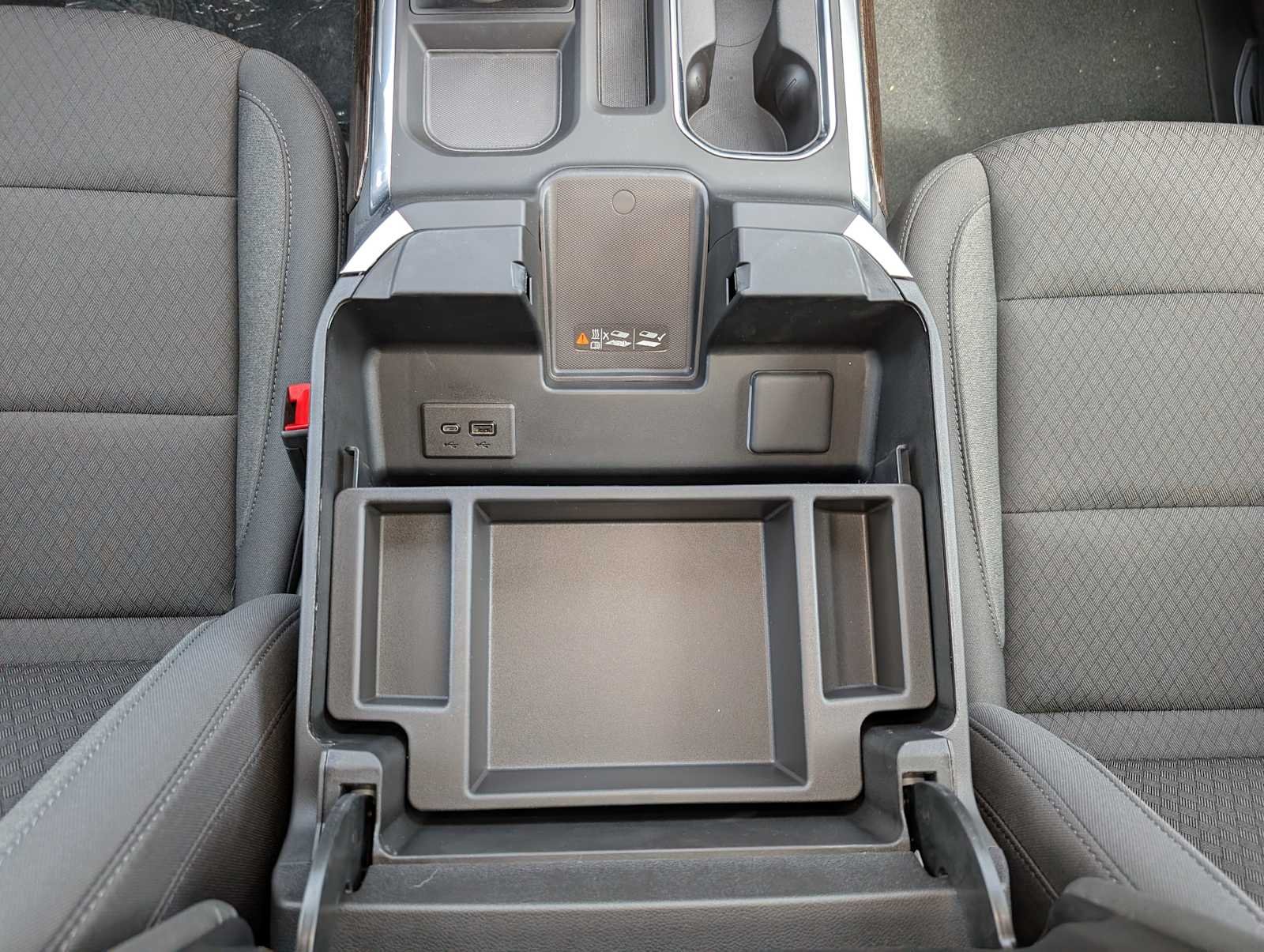 New 2026 Onyx Black GMC Elevation image 15
