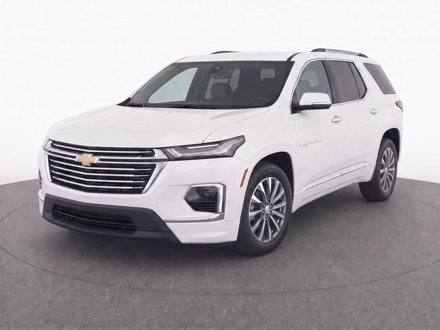 Used 2022 IRIDESCENT PEARL TRICOAT Chevrolet Premier image 2