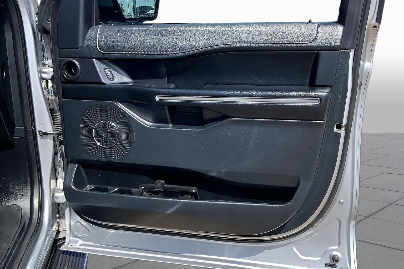 Used 2020 Iconic Silver Metallic Ford XLT image 23