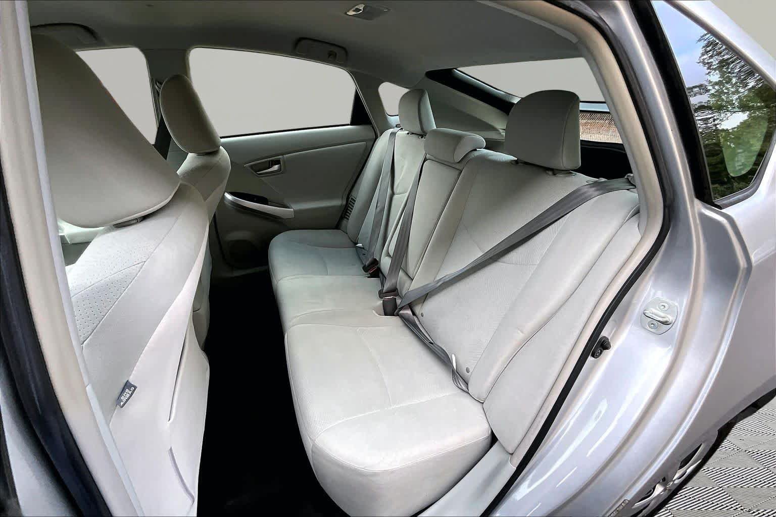 Used 2013 Classic Silver Metallic Toyota Two image 21