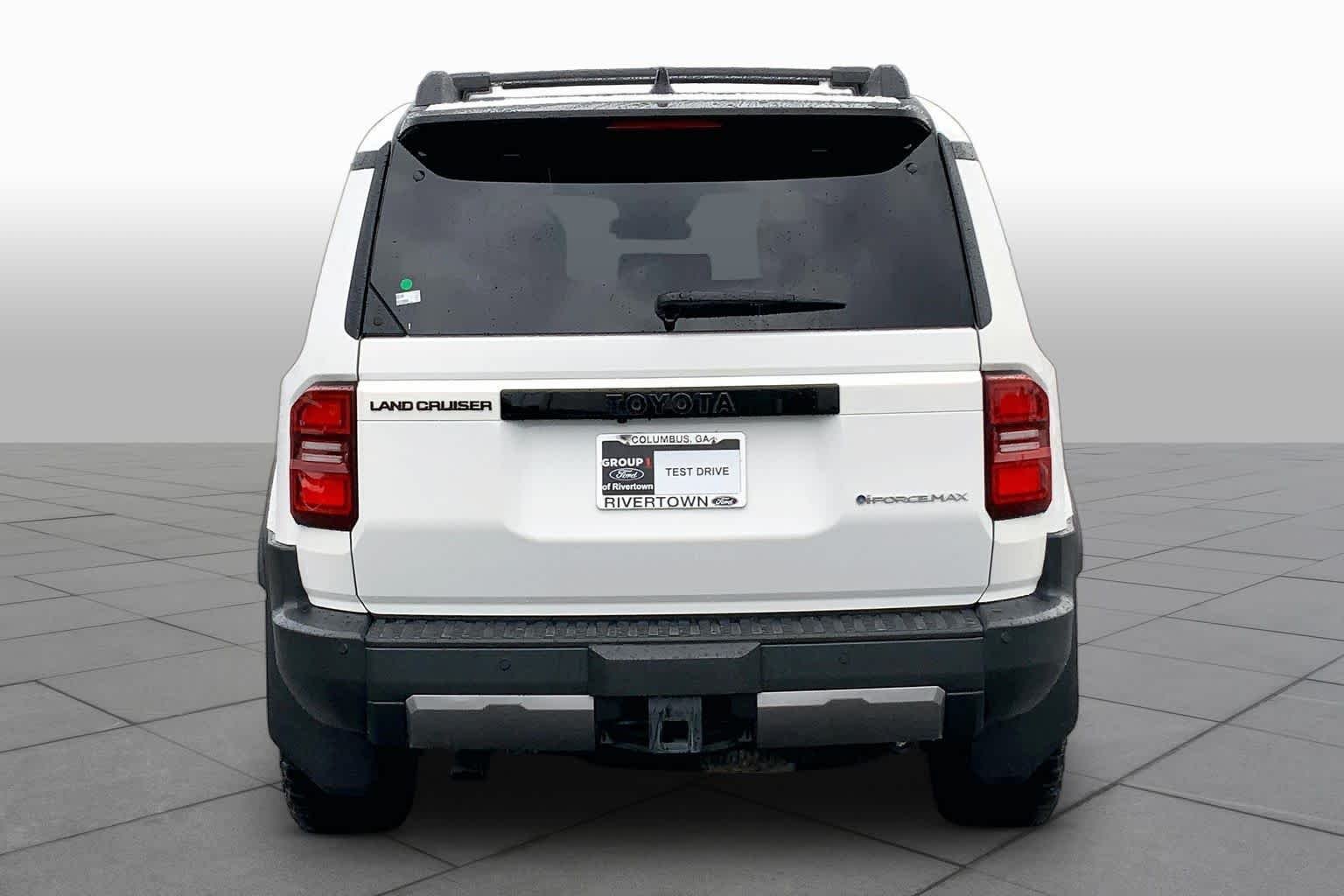 Used 2025 Ice Toyota  image 5