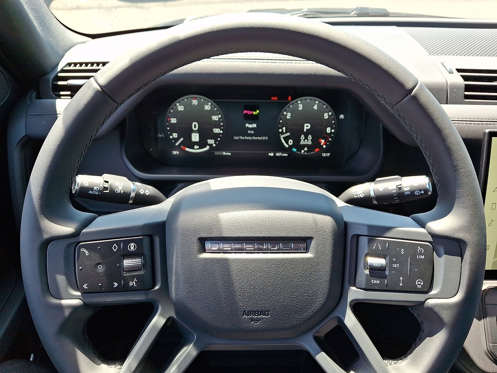 New 2026 Santorini Black LAND ROVER S image 14