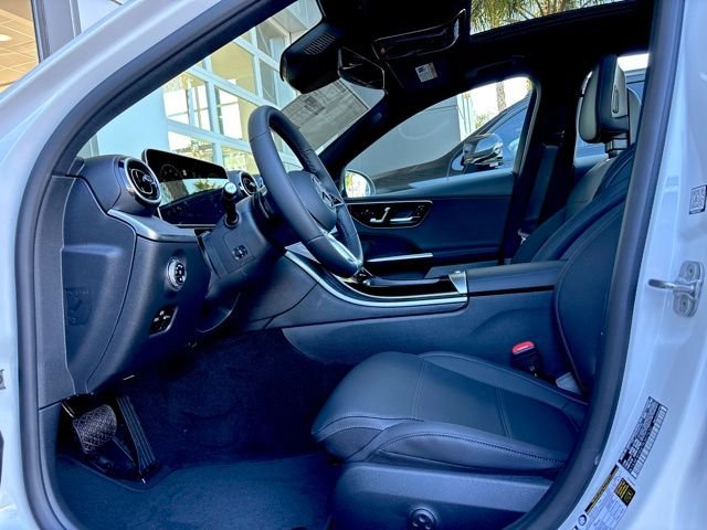 New 2026 MANUFAKTUR Moonlight White Metallic Mercedes-Benz C 300 image 18