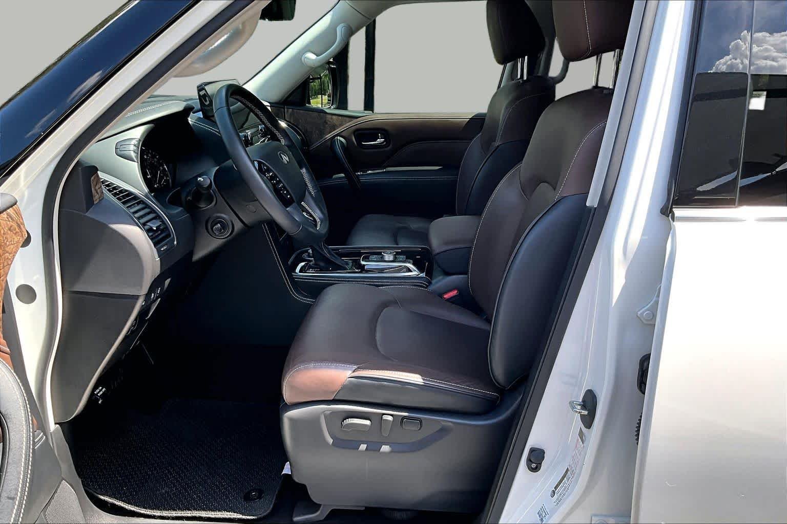 Pre-Owned 2024 INFINITI QX80 PREMIUM SELECT