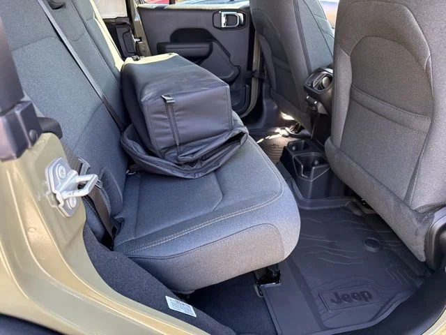 2026 Jeep Wrangler 4-Door Willys - Photo 26