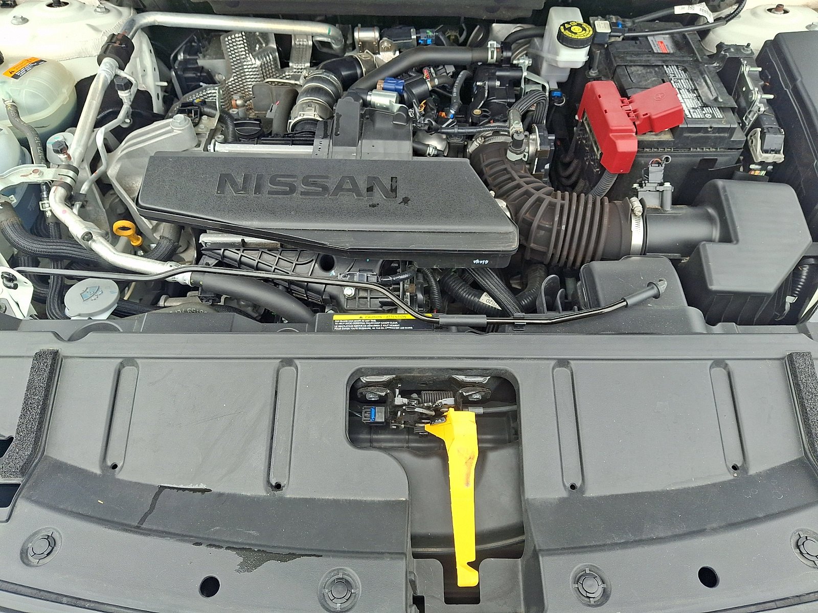 Used 2024 Glacier White Nissan S image 27