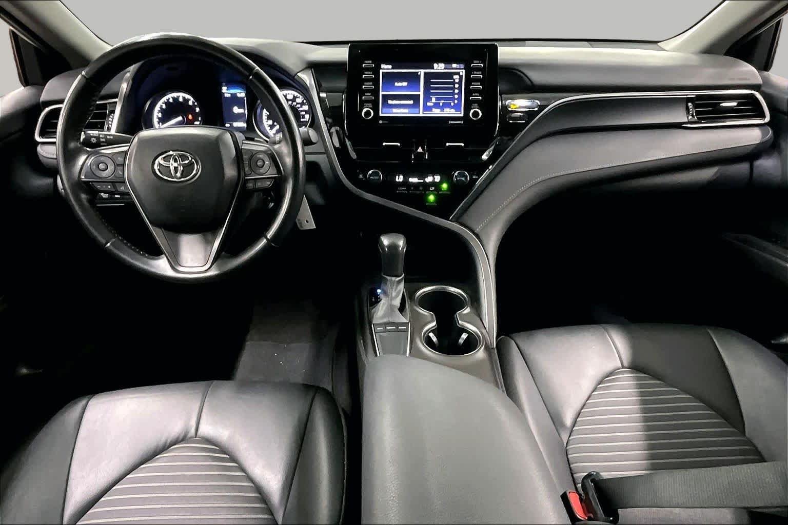 Used 2024 Ice Cap Toyota SE image 15
