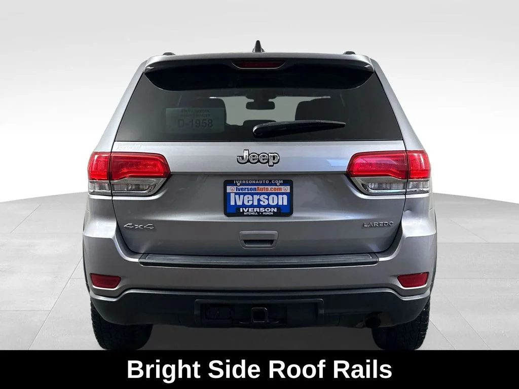 Used 2015 Silver Jeep Laredo image 10