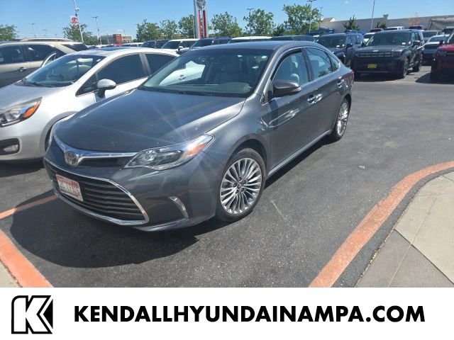 2016 Toyota Avalon Limited's photo