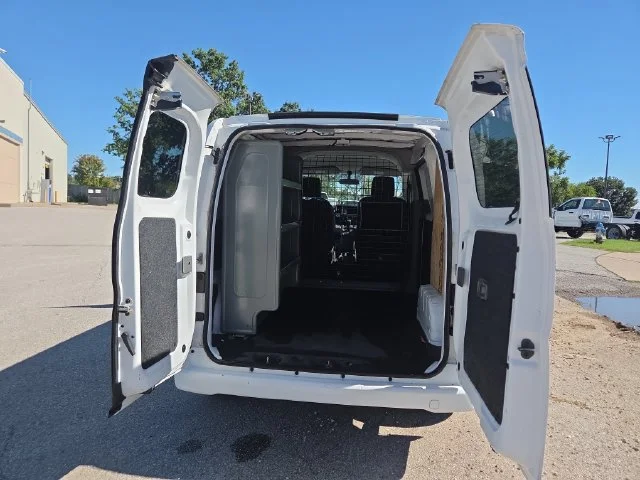 Used 2020 White Nissan SV image 21