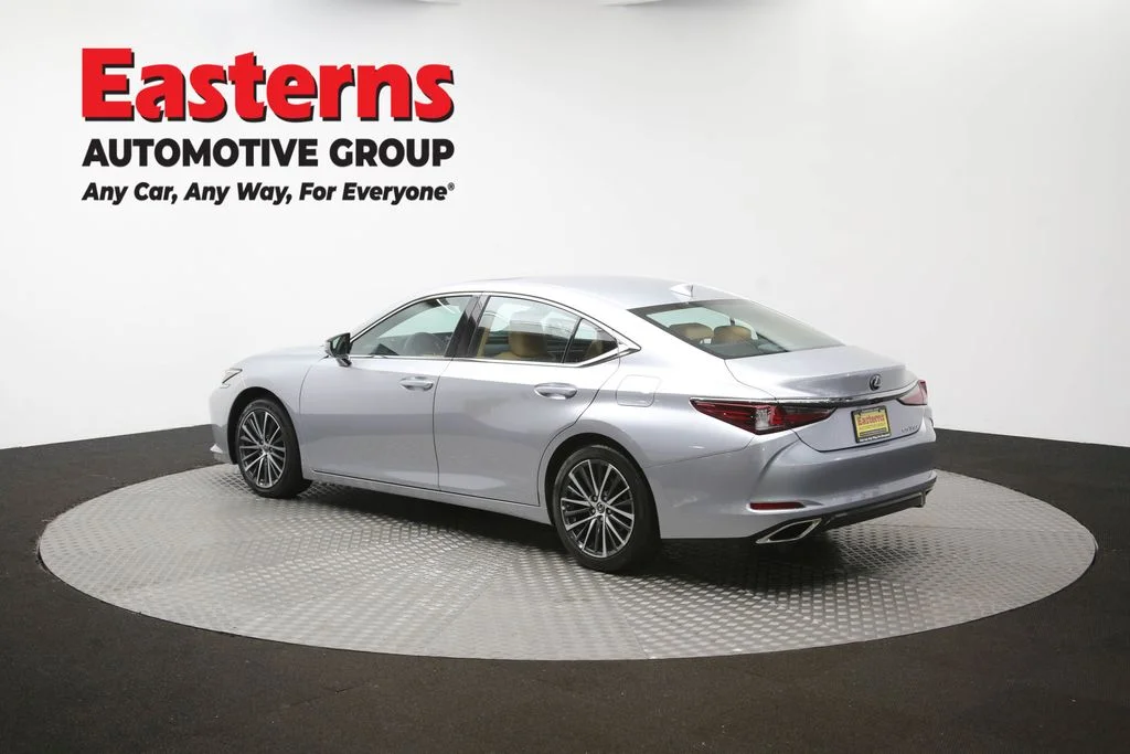 Used 2022 Silver Lexus 350 image 59