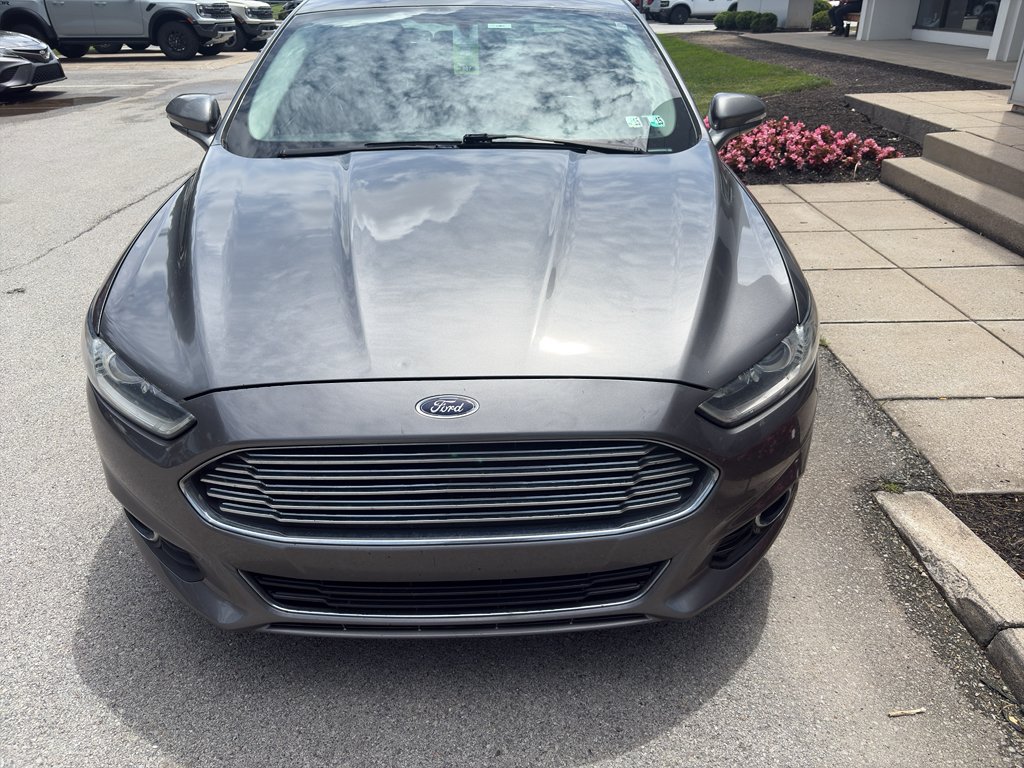 Used 2014  Ford Titanium image 3