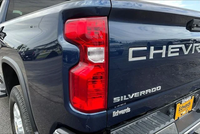 Used 2022 Blue Chevrolet LT image 23