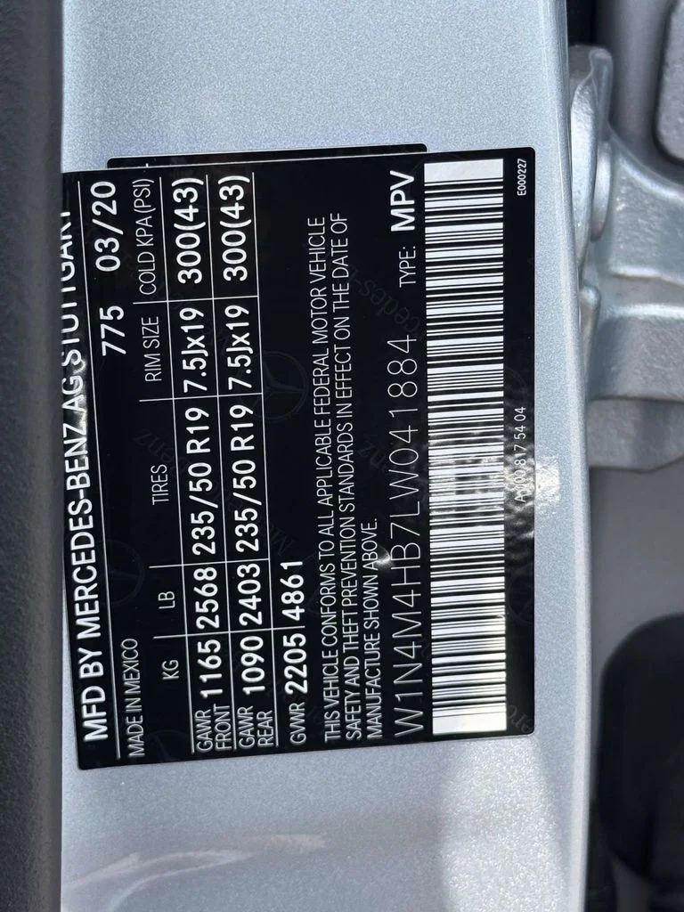 Used 2020 Gray Mercedes-Benz GLB 250 image 29