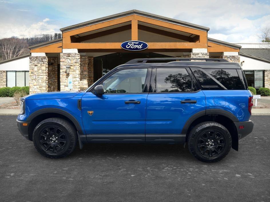 Used 2025 Blue Metallic Ford Badlands image 7