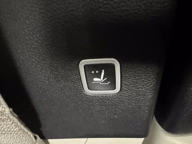 Used 2023 Black Chrysler Limited image 44