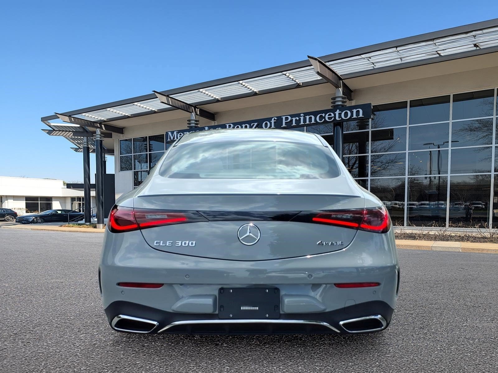 Certified Used 2025 MANUFAKTUR Alpine Grey Metallic Mercedes-Benz CLE 300 4MATIC® Coupe image 4