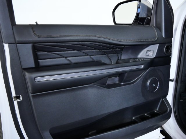 Used 2019 White Ford Platinum image 15