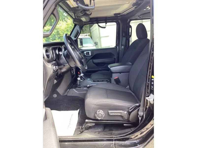Used 2023 Black Jeep Sport S image 3