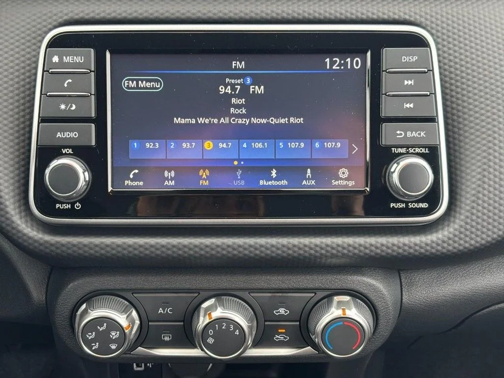 2025 Nissan KICKS PLAY Base - Photo 8