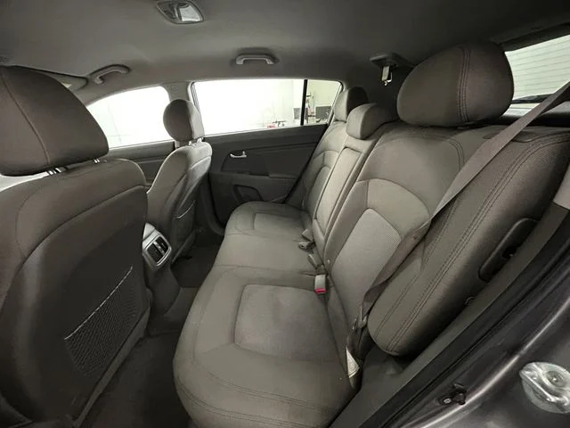 Used 2015 Silver Kia LX image 19